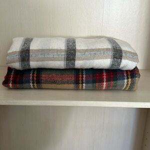 🧡 Bundle of Plaid Scarves